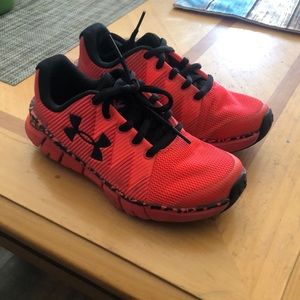 Under Armour Kids Shoes Sz13